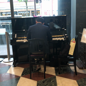 ストリートピアノの画像