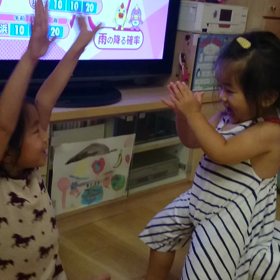 日本コール練習中の画像