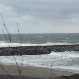 2月22日千葉北、東浪見の朝の波の画像