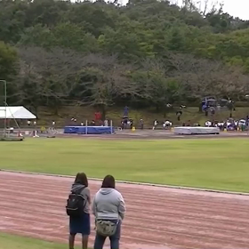 大会新記録の継走(別アングルから)の画像