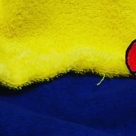 紙遊び：赤いクリスマスブーツからのひょっこりスヌーピー！の画像