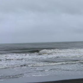 4月14日千葉北、東浪見の朝の波の画像