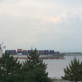 城南島  船 飛行機の画像