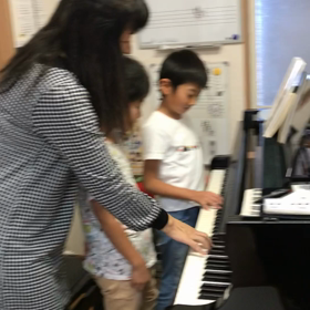 ソルフェージュレッスンでの一コマ即興メロディ作り♪の画像