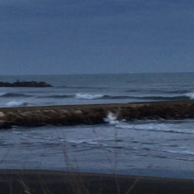 12月7日千葉北、東浪見の朝の波の画像