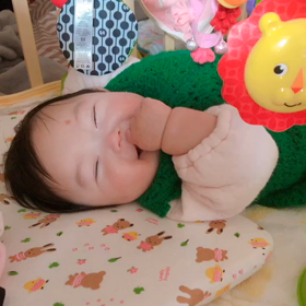 足が出てきたの画像