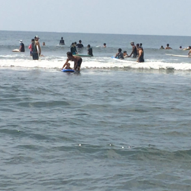 三男初の波乗りの画像