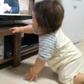 つかまり立ち。の画像