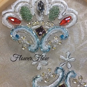 レースブレードを使ったビーズ刺繍もうすぐ仕立て&Jerryの画像