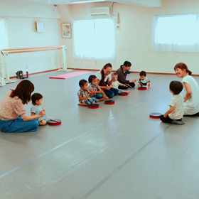 おやこリトミックの様子ちょっと紹介^ ^の画像