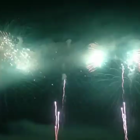 初めてみる花火大会の画像