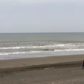 5月9日千葉北、東浪見の朝の波の画像