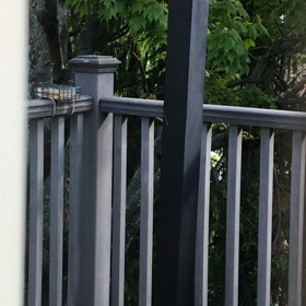 顔出しシャイな日本人の画像