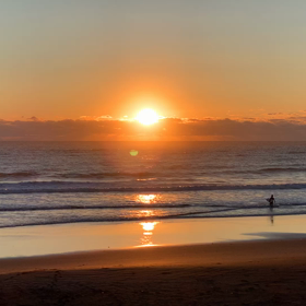 10月22日千葉北、東浪見の朝の波の画像
