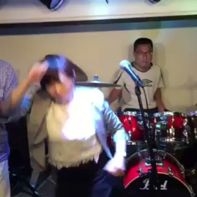 ライブハウスのステージで踊ってみた 動画の画像