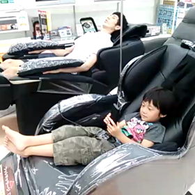 パパの真似の画像