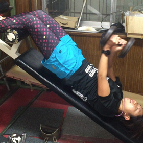 りさちゃんの高度な腹筋の画像