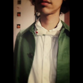 蝶ネクタイの着け方の画像