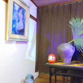 徳川家康をイメージして、庭にある植物で現代花を1分でいけてみた作品... 秦野市花教室美LEＡFの画像