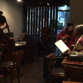 今日の夜☆生のJAZZが聴けます(*^_^*)の画像