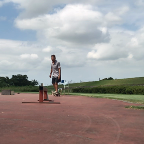 食後の運動にスケートの画像