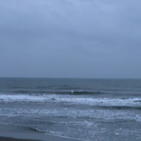 12月7日千葉北、東浪見の朝の波の画像