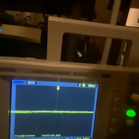 昨日見つけた面白い現象　ラックの電磁ノイズ抑制効果？？の画像