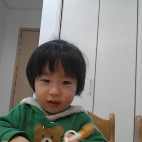 2才7ヶ月、双子っちの外出が楽な日が増えてきたの画像