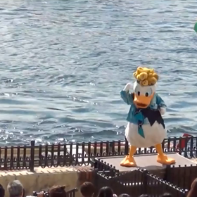 【フォトサンデー】ドナルドオンステージの画像