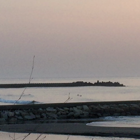 5月15日千葉北、東浪見の朝の波の画像