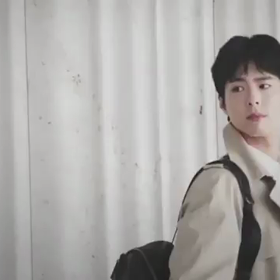 ボゴミー、動く広告の画像