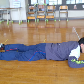 家トレ(上半身強化編)⑤「バック・エクステンション」の画像