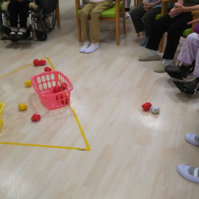 玉入れゲームの画像