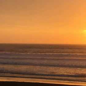 8月14日千葉北、東浪見の朝の波の画像