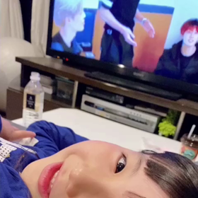 つられ笑いの画像