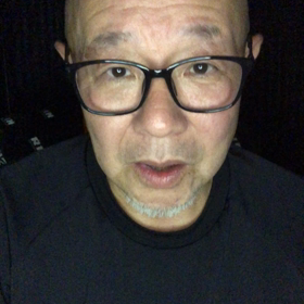 深い青のオーラを宿す人の特徴の画像