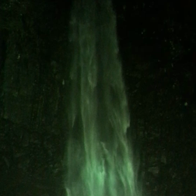 滝動画と説明の画像