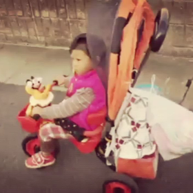 φ三輪車とｼｬﾎﾞﾝ玉→→[動画]の画像