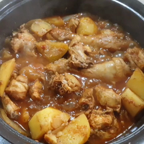 kフードタットリタン　韓国の鶏肉の炒め煮 닭볶음탕の画像