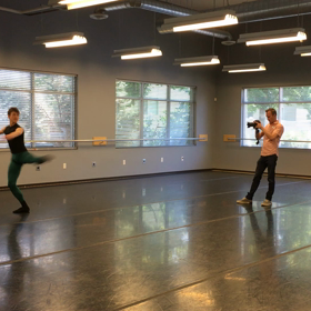 ニュースサイトの取材の画像