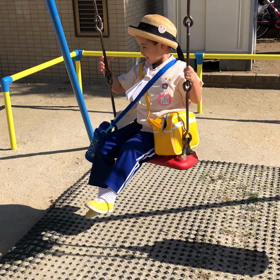 辰、朝ブランコの画像