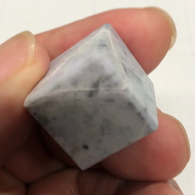 糸魚川翡翠キューブの画像