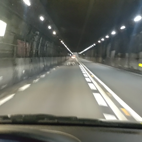 海底トンネル抜けてとの画像