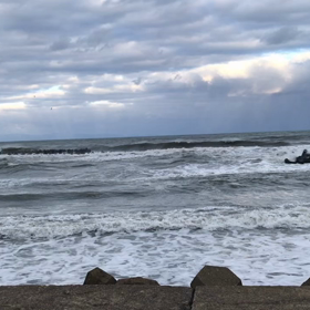 通勤途中の海岸線の画像