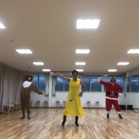 One  Stepのクリスマスバージョンの画像