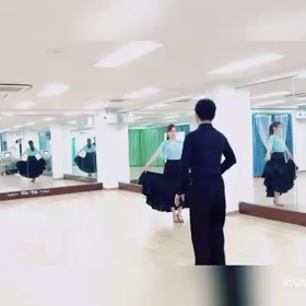 例えばこんな始まり方で《Waltz》の画像