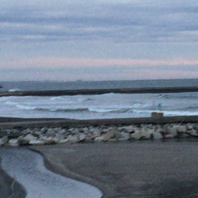 12月9日千葉北、東浪見の朝の波の画像