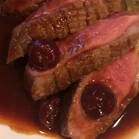 ベルギー料理　合鴨のローストの画像