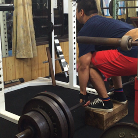 仲川さんの強烈なデッドリフトの画像