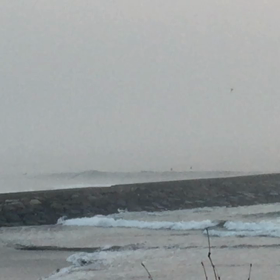 4月4日千葉北、東浪見の朝の波の画像